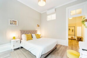 1 bedroom, Internet, bed sheets - GuestReady - Alegria 293 - Room 1 (Porto)