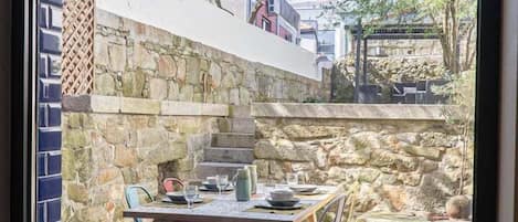 تناول الطعام