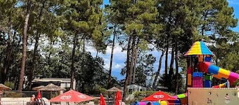 ZEcamping 3* familial avec piscine chauffée aire de jeux et restaurant