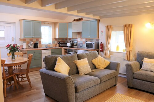 Gardeners Cottage (Sleeps 2-4)