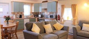Gardeners Cottage (Sleeps 2-4)