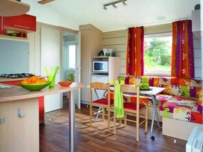 冷蔵庫、電子レンジ