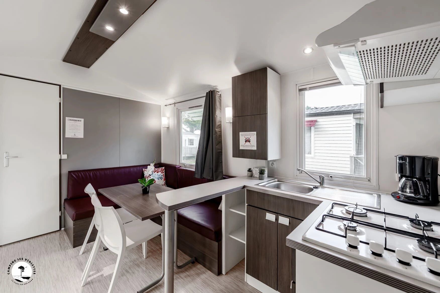 Refrigerador, microondas y parrilla de estufa 