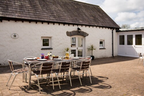 The Dairy, Portclew Cottages