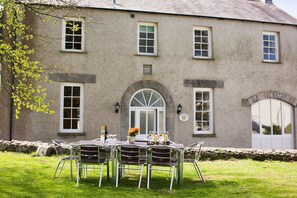 Exterior - The Coach House (Pembroke)