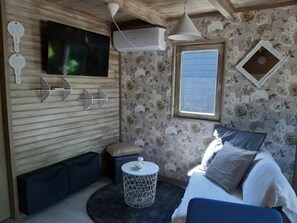 Fernseher, Tischtennisplatte