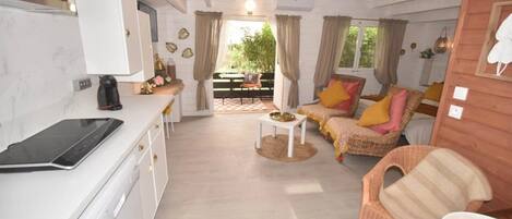 Fridge, microwave, dishwasher