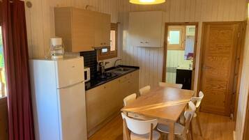 Cookware/dishes/utensils