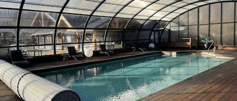 Piscine couverte, piscine chauffée