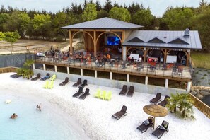 Piscina interna, piscina aquecida