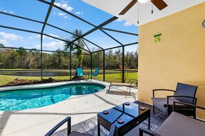 Outdoor pool - 5 bed Villa with private pool, spa, games room and pond view! Disney nearby. (Davenport)