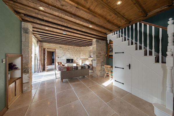 Cottage | Dining - Romantic Luxury 1-bed Cottage in Alnwick (Alnwick)