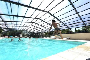 Innenpool, beheizter Pool