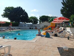 Pool - ZEcamping 3* toboggans piscine locatif TV BBQ clim 60m2 6 pers (Massillargues-Attuech)