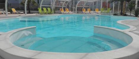 Piscine couverte, piscine chauffée