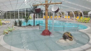Indendørs pool, opvarmet pool