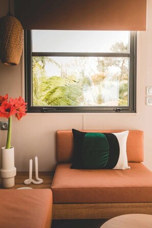 Fernseher, Tischtennisplatte