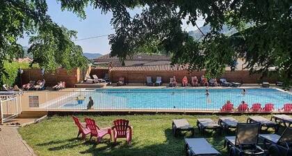 Chalet 3 étoiles - Piscine - eeigai