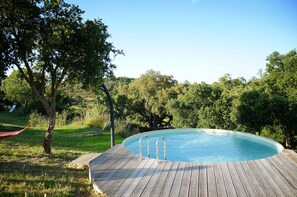 Outdoor pool - STUDIO in traditional rammed earth farm house - MOBA Ecotourism (São Luís)