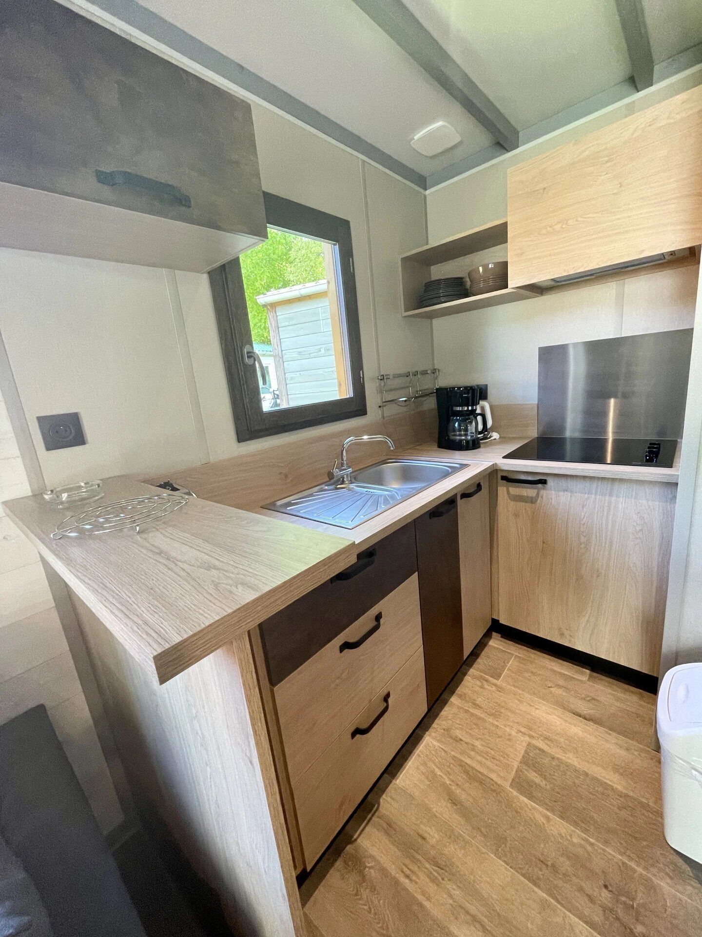 Fridge, microwave, stovetop, toaster