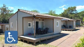 Unclassified image, 4 of 17, button