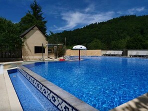 Indendørs pool