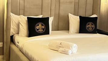 Apartment | 3 bedrooms, in-room safe, blackout drapes, soundproofing