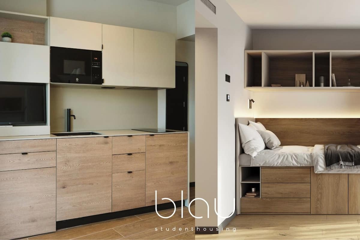 In-room safe, desk, laptop workspace, soundproofing