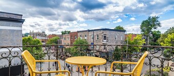 Chez Mont Royal Apartments