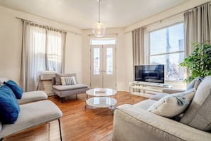 Familieleilighet, 3 soverom, balkong | Oppholdsområde