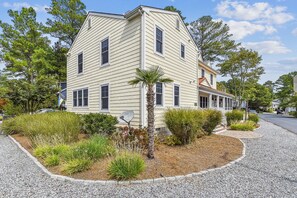 Unclassified image, 3 of 62, button - Pet Friendly 5 Bedroom Bayside Home in Bethany Beach! (Bethany Beach)