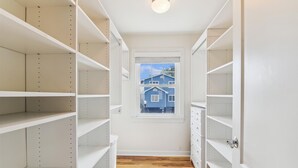 Unclassified image, 4 of 61, button - Pet Friendly 5 Bedroom Bayside Home in Bethany Beach! (Bethany Beach)