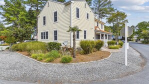 Unclassified image, 5 of 61, button - Pet Friendly 5 Bedroom Bayside Home in Bethany Beach! (Bethany Beach)