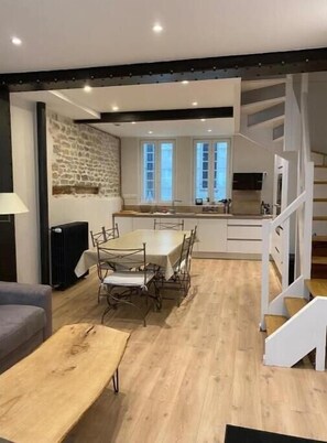 Dining - Maison 200m de la Plage Plein Centre de Trouville (trouville sur mer)