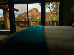 3 bedrooms, desk, iron/ironing board, WiFi - New! Exquisite 5 star Home-Best Views-Hot tub-Firepit-Grill-In heart of Sedona (Sedona)