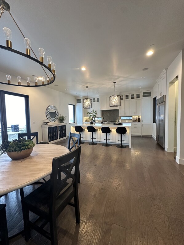 Dining - Beautiful Modern Lodge Home in Heber City.
(Heber City)