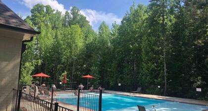 Perfect Game Weekend Condo. Convenient to Ole Miss Campus and Oxford Square.