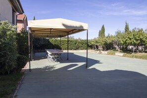Outdoor dining - Casa Rural Portal DE Numancia II (Garray)