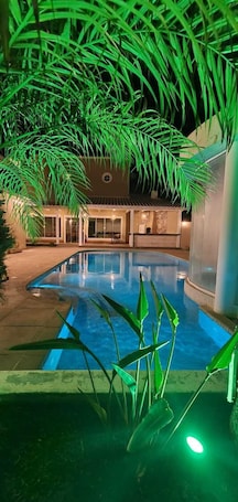 Outdoor pool. POUSADA DOM QUIXOTE