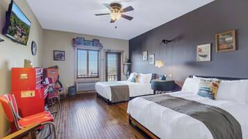 1 bedroom, desk, WiFi, bed sheets