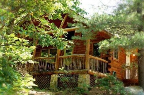 Cabin #6 - Laurel Haven