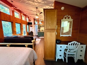 Iron/ironing board, bed sheets - Second Wind | 0 Bed, 1 Bath (Stanardsville)