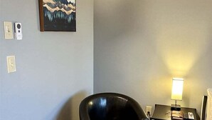 Unclassified image, 5 of 13, button - Lodge Room 110 - The Zen (Stanardsville)