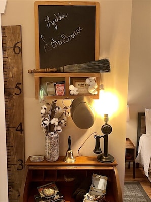 Interior - Lydia Schoolhouse Rm. 112 (Stanardsville)