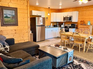 Smart TV - The Speckled Owl Cabin (Stanardsville)