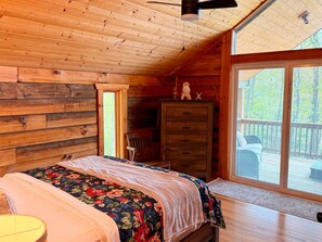 2 bedrooms, desk, iron/ironing board, free WiFi - The Speckled Owl Cabin (Stanardsville)