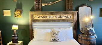 Old Wash House - Rm. 104
