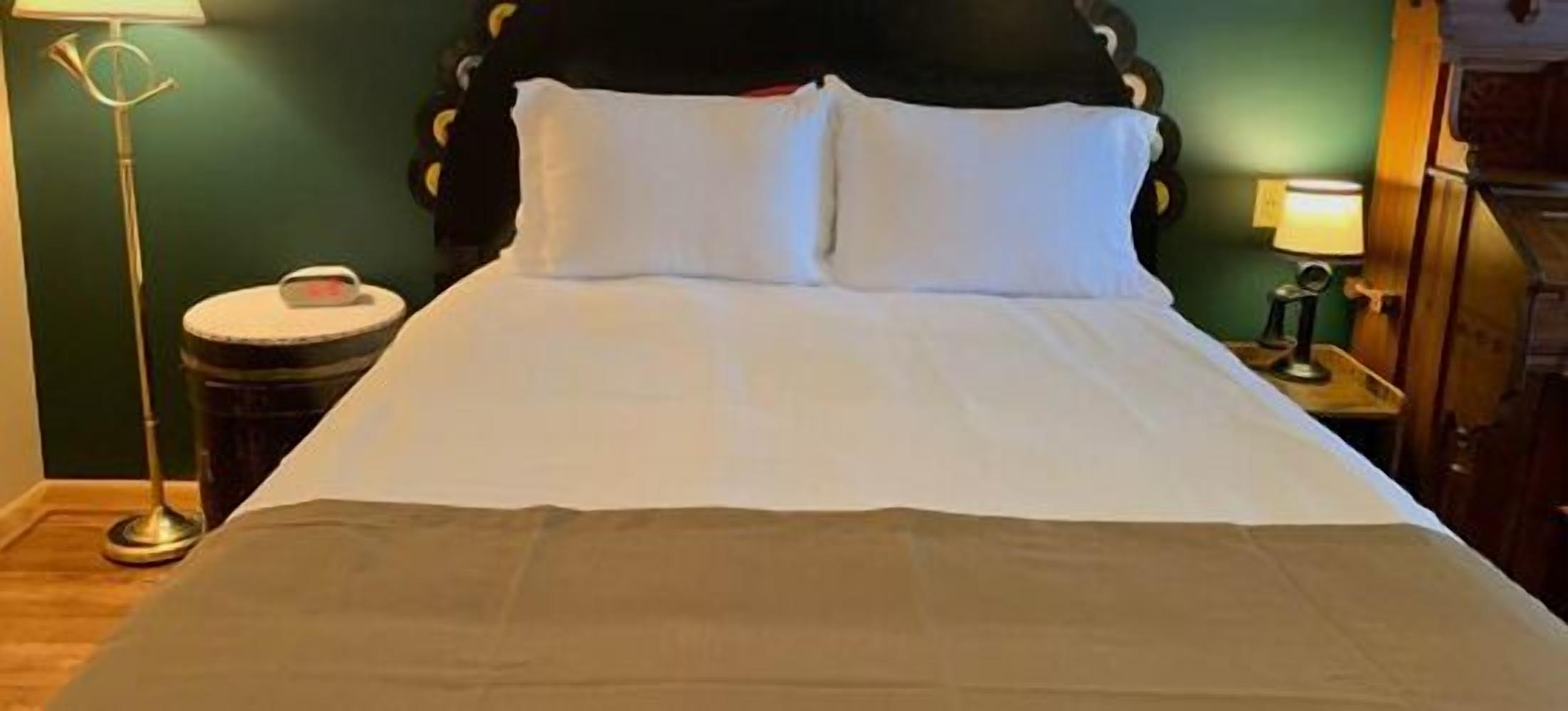 1 chambre, bureau, fer et planche à repasser, Wi-Fi