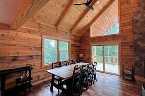 Dining - Old Spring Retreat Cabin (Stanardsville)