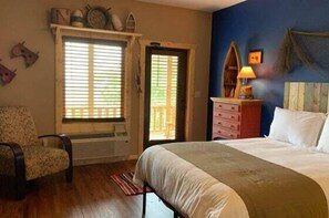 1 bedroom, desk, WiFi, bed sheets - Fisherman`s Rest - Rm. 108 (Stanardsville)